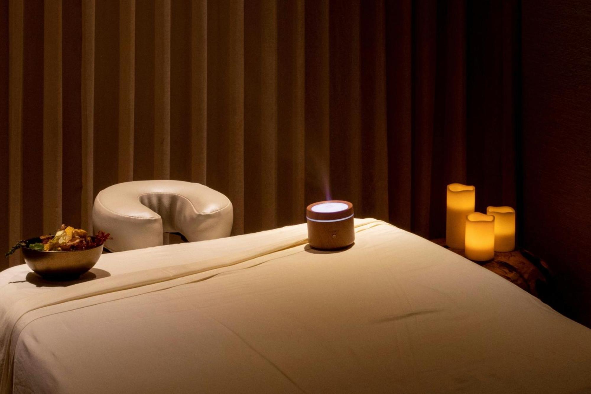 Santa Marta Marriott Resort Playa Dormida Екстериор снимка A massage table
